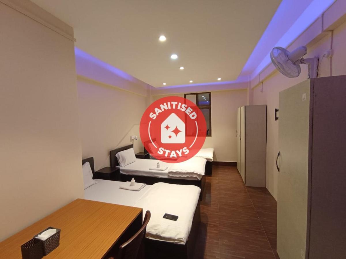 Oyo Thangal Hotel Imphal Zewnętrze zdjęcie